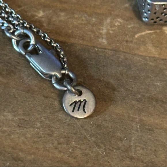 Madewell box pendant necklace - Picture 2 of 4